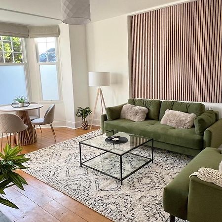 1 Bed / 1 Sofa Bed 'Scandi' Style Ground Floor Apartment Yeovil Zewnętrze zdjęcie