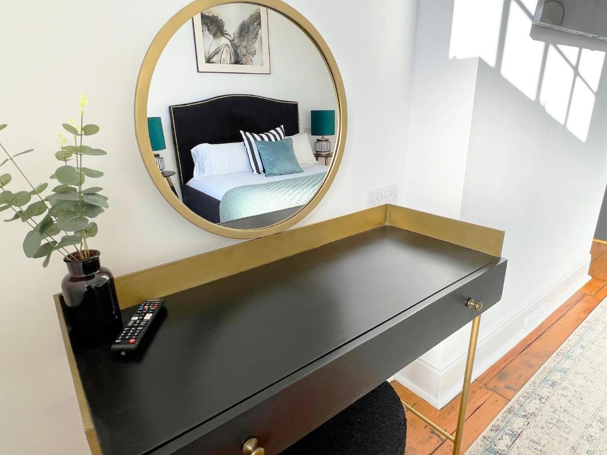 1 Bed / 1 Sofa Bed 'Scandi' Style Ground Floor Apartment Yeovil Zewnętrze zdjęcie